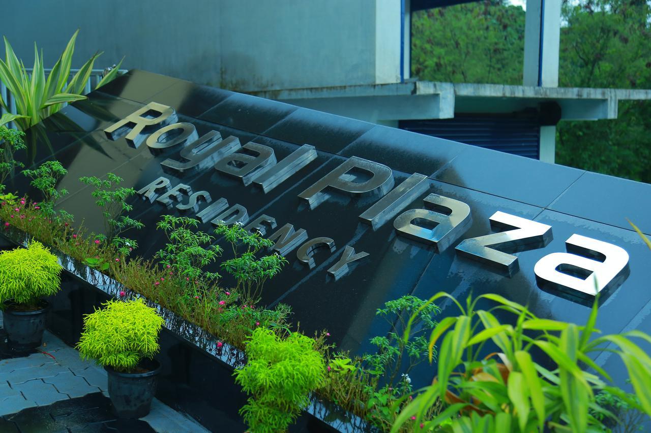 Royal Plaza Residency Hotel Cheruppulasseri Exterior foto